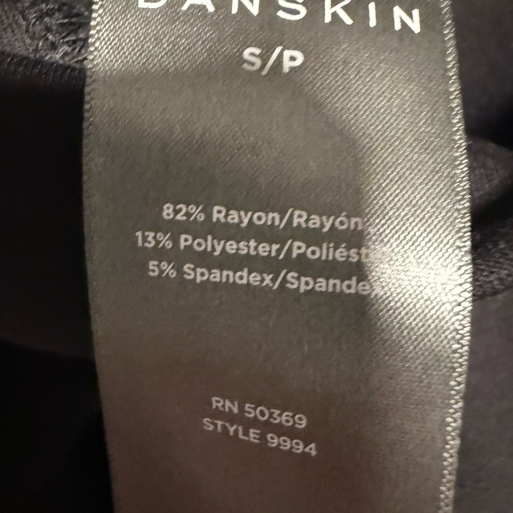 Danskin Women's Luxe Half Zip Top Black Pullover NWT - Picture 4 of 4